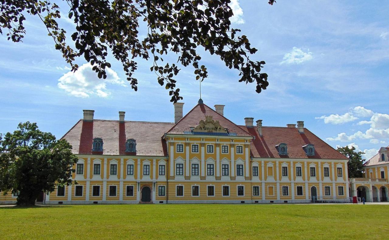 Petros Apartmani Vukovar Exterior foto