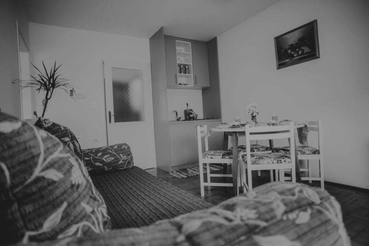 Petros Apartmani Vukovar Exterior foto